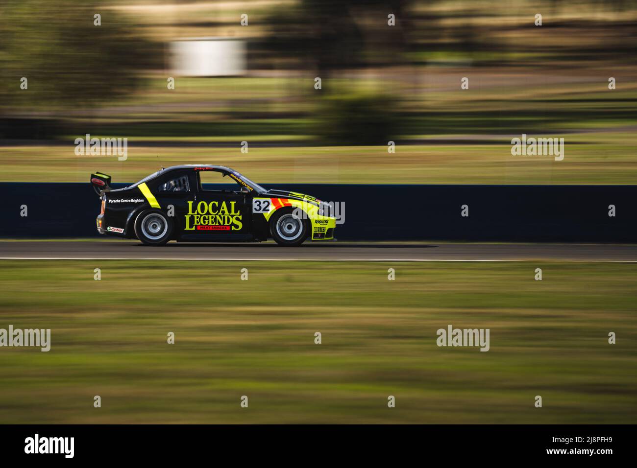 Ryder Quinn pilota il suo Australian Racecar lungo il rettilineo principale al Winton Motor Raceway durante una giornata di test privata Foto Stock