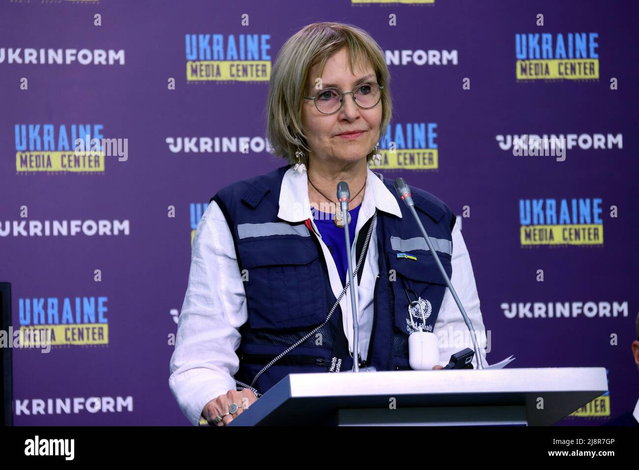 KIEV, UCRAINA - 17 MAGGIO 2022 - IL responsabile degli incidenti DELL'OMS, il Dr. Dorit Nitzan, parla durante un briefing sullo stato del settore sanitario in Ucraina, Foto Stock