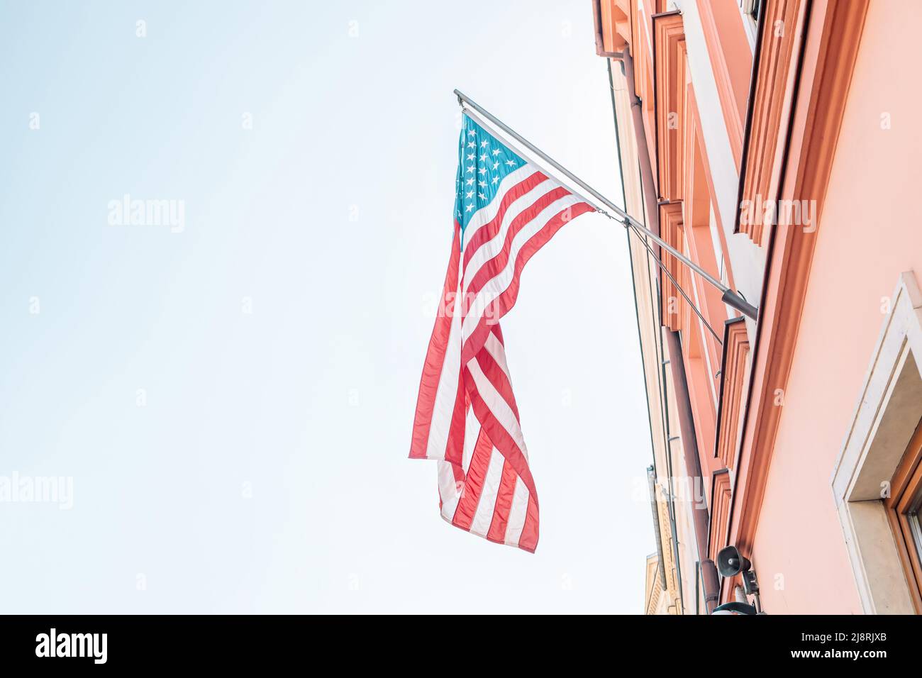 Vista della bandiera degli Stati Uniti d'America Flying Foto Stock