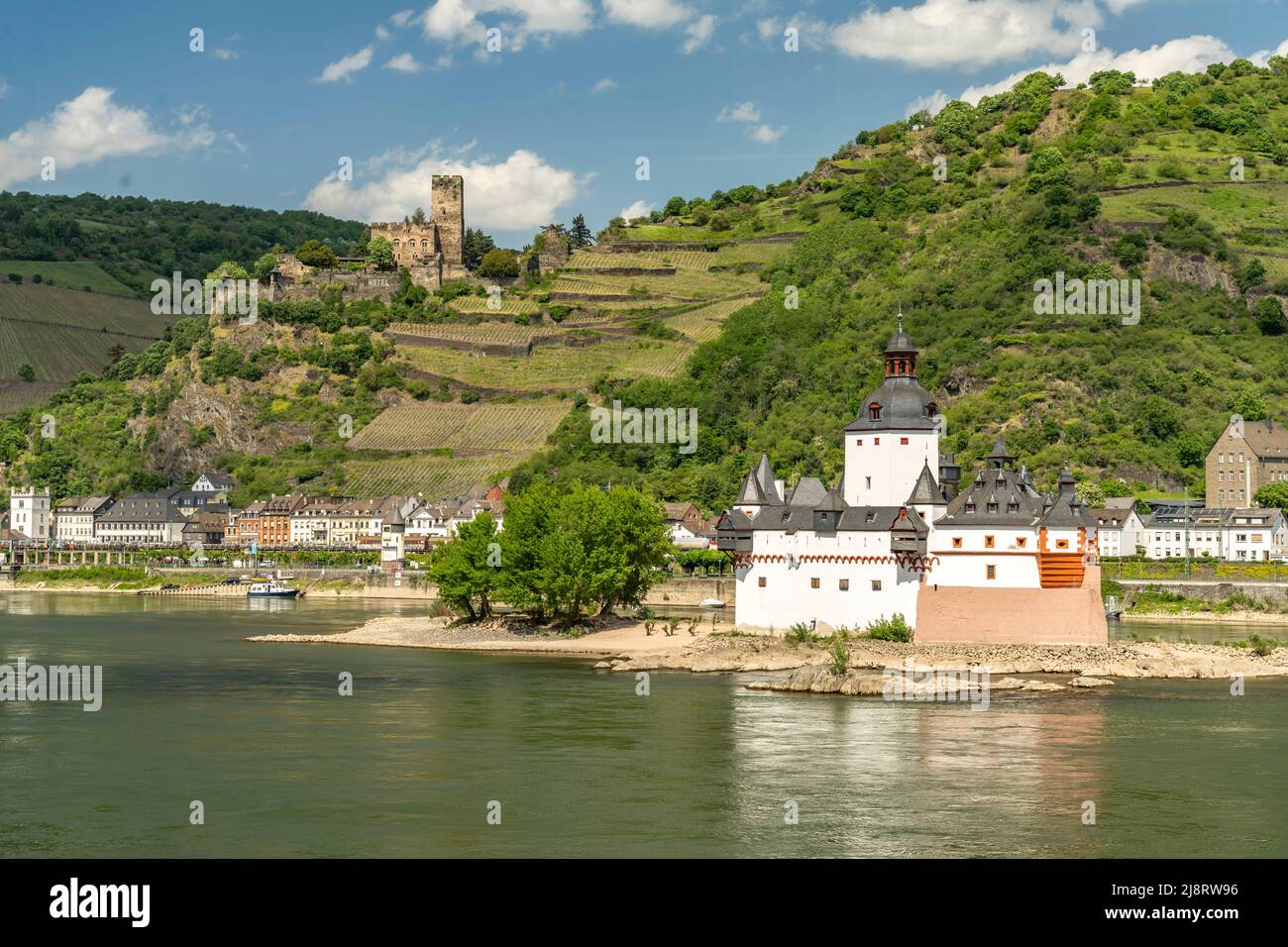 Burg Pfalzgrafenstein auf einer Insel im Rhein und Burg Gutenfels, Welterbe Oberes Mittelrheintal, Kaub, Rheinland-Pfalz, Deutschland | Pfalzgrafe Foto Stock