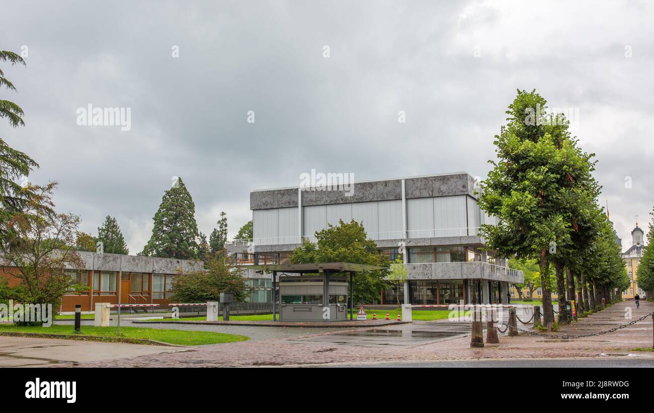 Karlsruhe, Germania - 28 agosto 2021: Vista sull'edificio principale del Bundesverfassungsgericht. La Corte costituzionale federale della Germania. Foto Stock