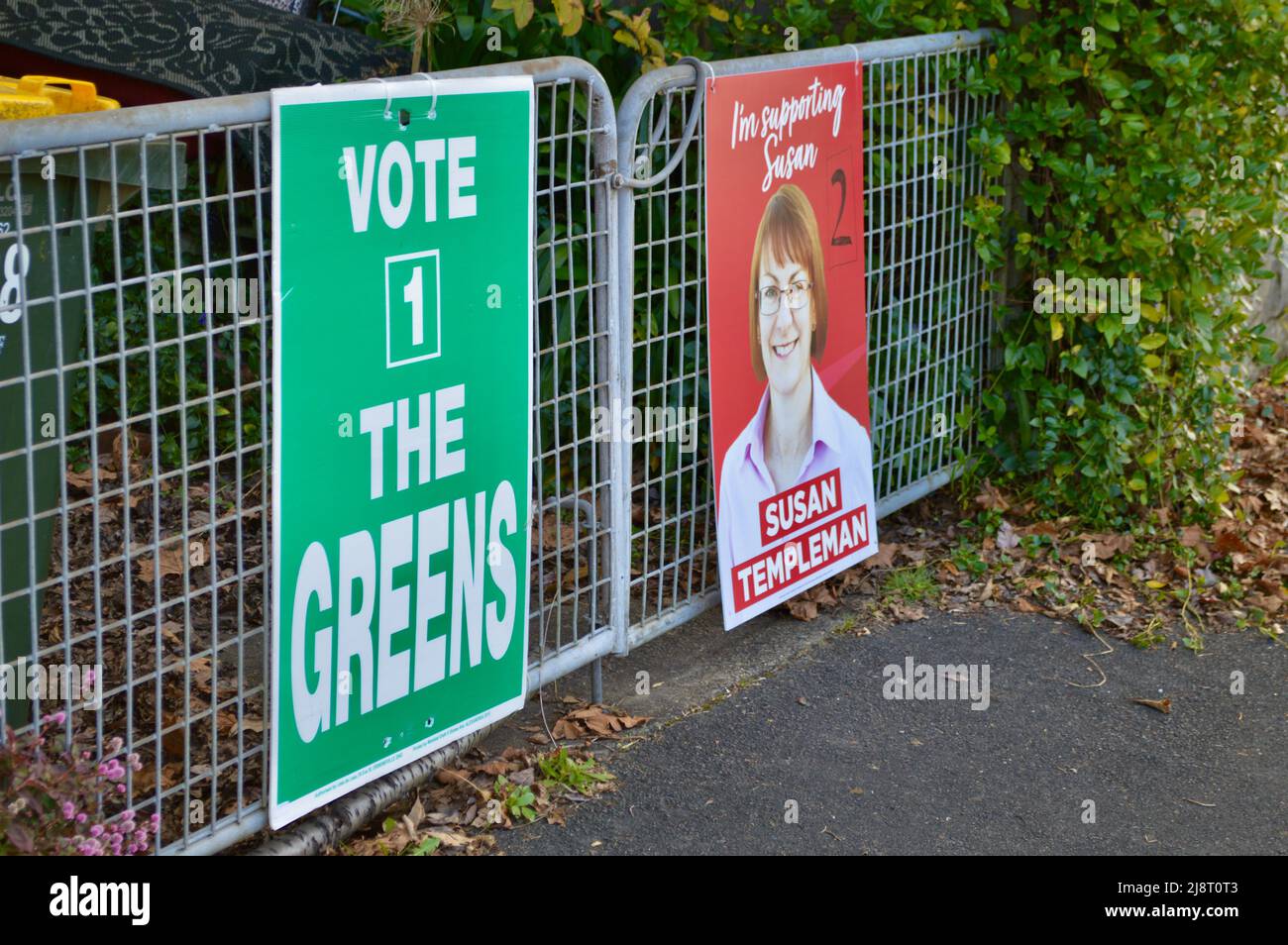 Manifesti politici a Katoomba nelle Blue Mountains in Australia Foto Stock