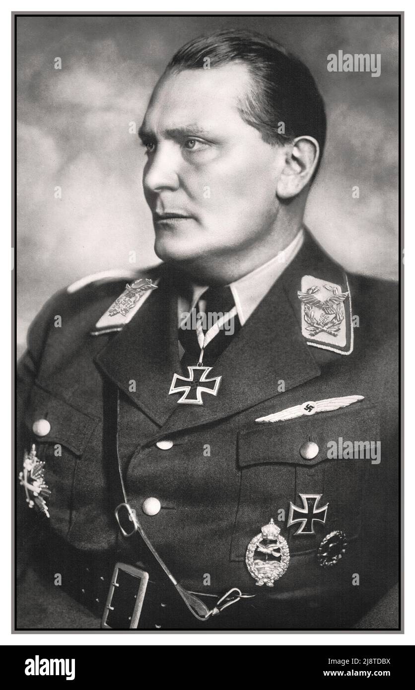 Hermann Wilhelm Göring/Goering 1930s – 12 gennaio 1893 – 15 ottobre 1946) è stato un politico tedesco, leader militare e criminale di guerra condannato. Fu una delle figure più potenti del Partito nazista, che governò la Germania dal 1933 al 1945. Ritratto ufficiale 1933 Berlino nazista Germania Foto Stock