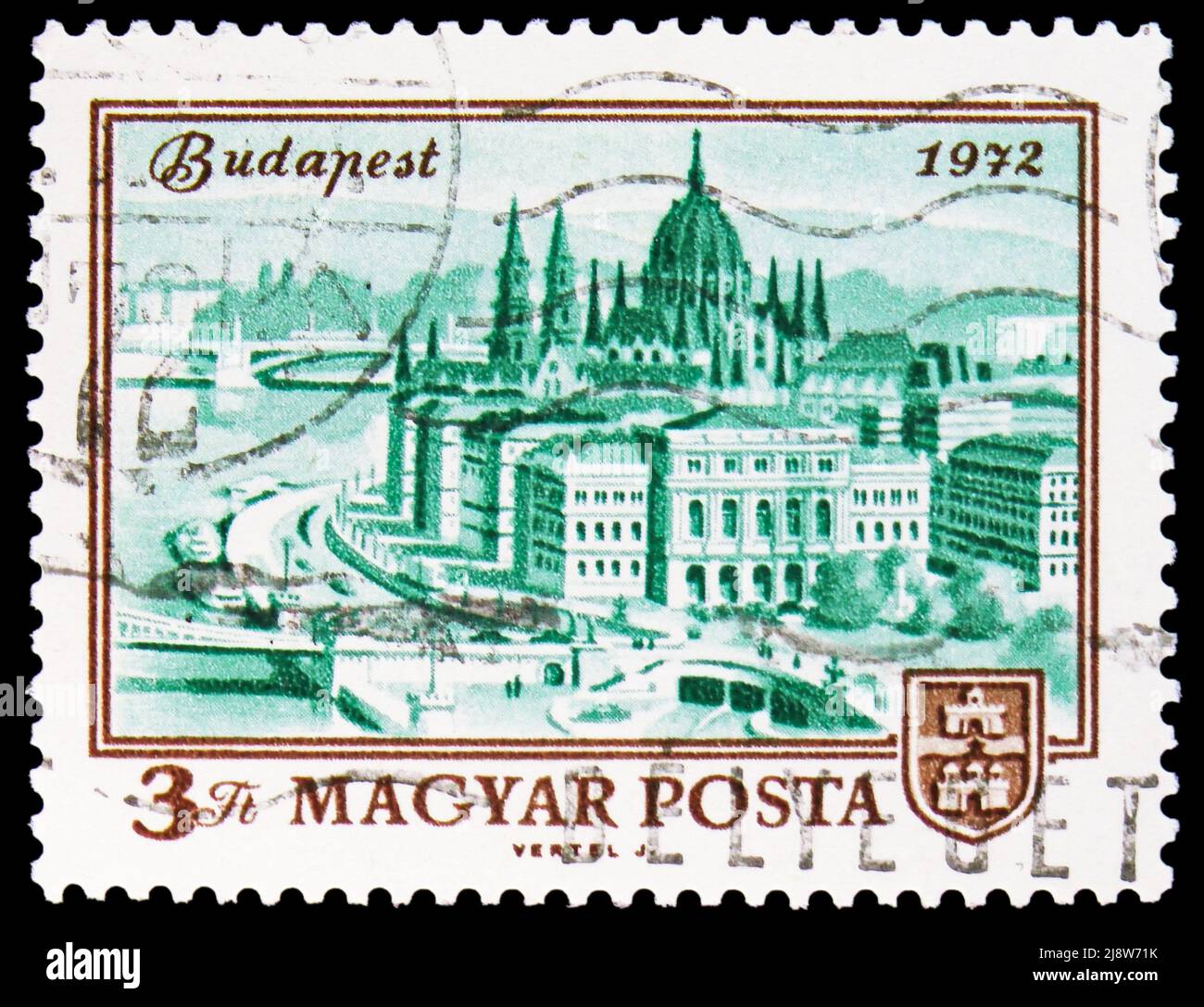 MOSCA, RUSSIA - 14 MAGGIO 2022: Francobollo stampato in Ungheria mostra la vista di Budapest, 1972, 100th anniversario fusione di Pest, Buda e Obuda (Budape Foto Stock