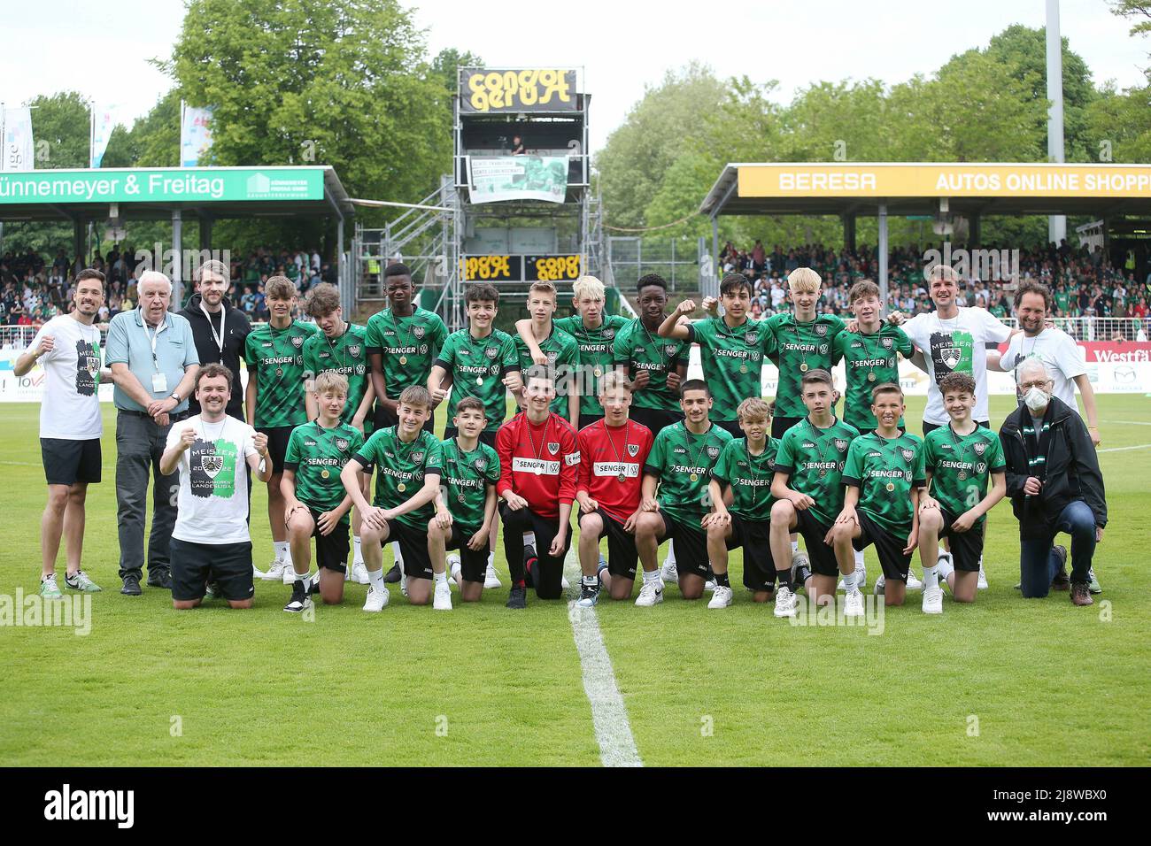 Primo: 05/14/2022 Fuvuball: Calcio: Regionalliga Ovest, stagione 2021/2022 SCP, Preuvuen Preussen Muenster Mv* nster - 1. FC kV?ln II U-14, da, Preuvuen Mv* nster, aumenta, in, the, state league, on, master, 2022, foto della squadra, foto della squadra Foto Stock