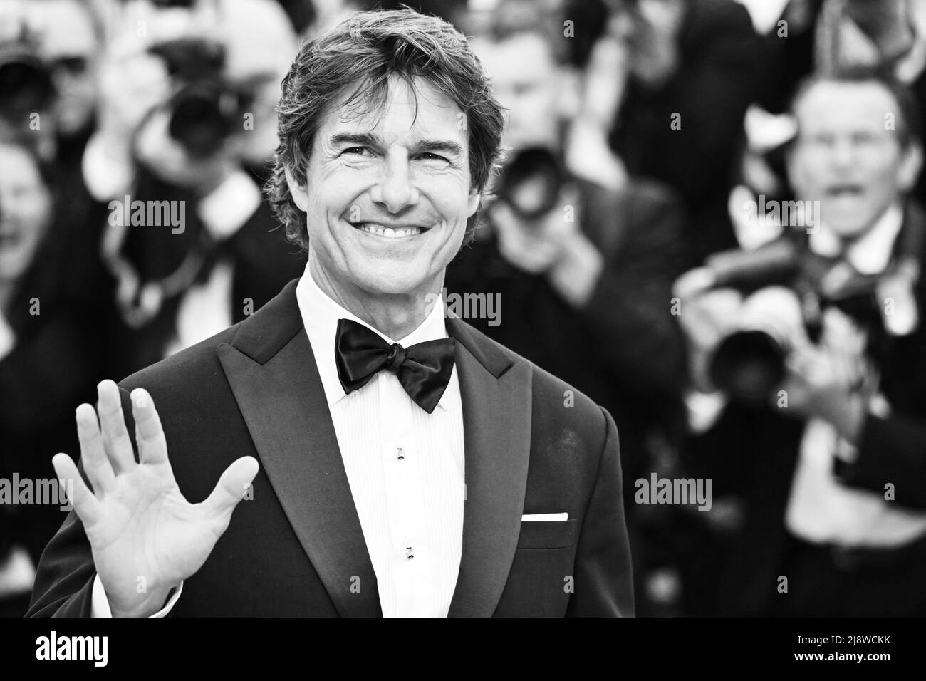 Tom Cruise partecipa alla prima del film Top Gun 2 Maverick durante il Festival del Cinema di Cannes 75th a Cannes, Francia, il 18 maggio 2022. Foto di Julien Reynaud/APS-Medias/ABACAPRESSS.COM Foto Stock