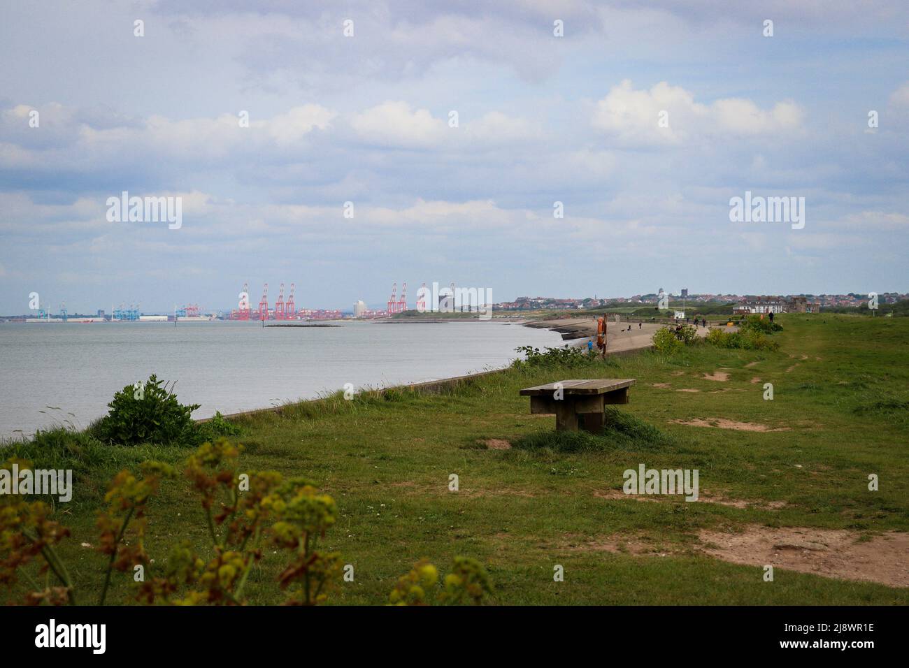 Vista lungo la costa settentrionale di Wirral verso New Brighton e Liverpool Foto Stock