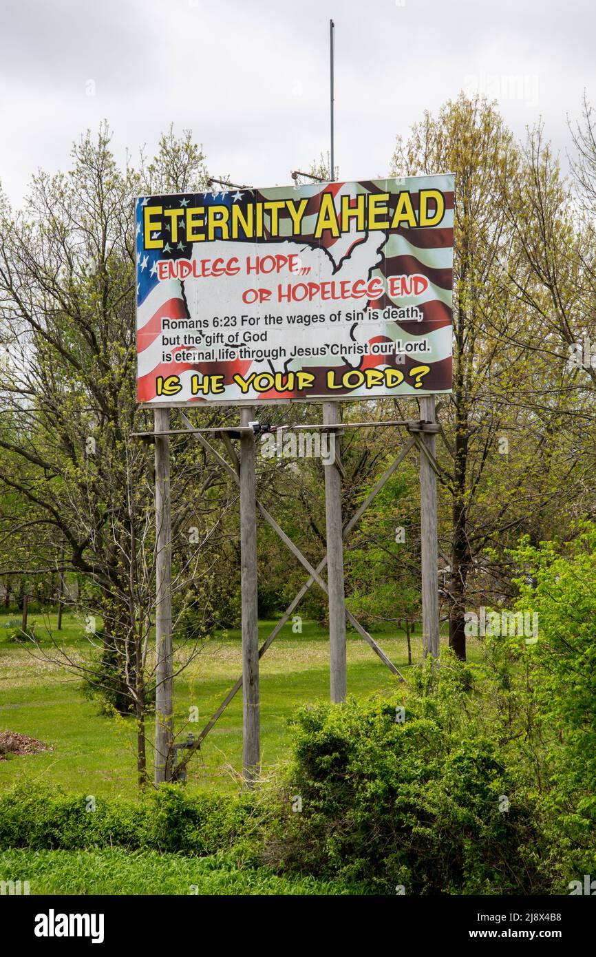 Rich Hill, Missouri. Eternità avanti segno cercando di salvare vite attraverso credenze religiose. Foto Stock