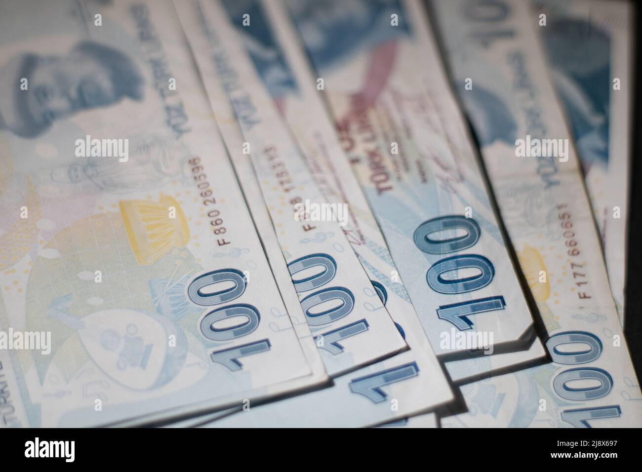 100 denominazioni Foto Stock