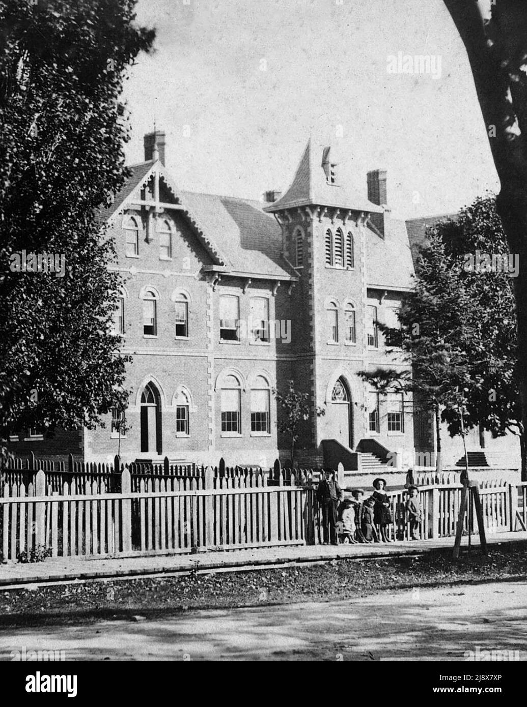 Vista stereoscopica della Belleville High School, Belleville, Ontario ca. 1880 Foto Stock