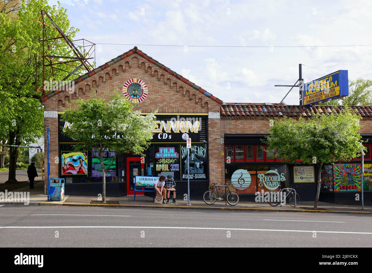 Music Millennium, 3158 e Burnside St, Portland storefront foto di un negozio di dischi, Oregon Foto Stock