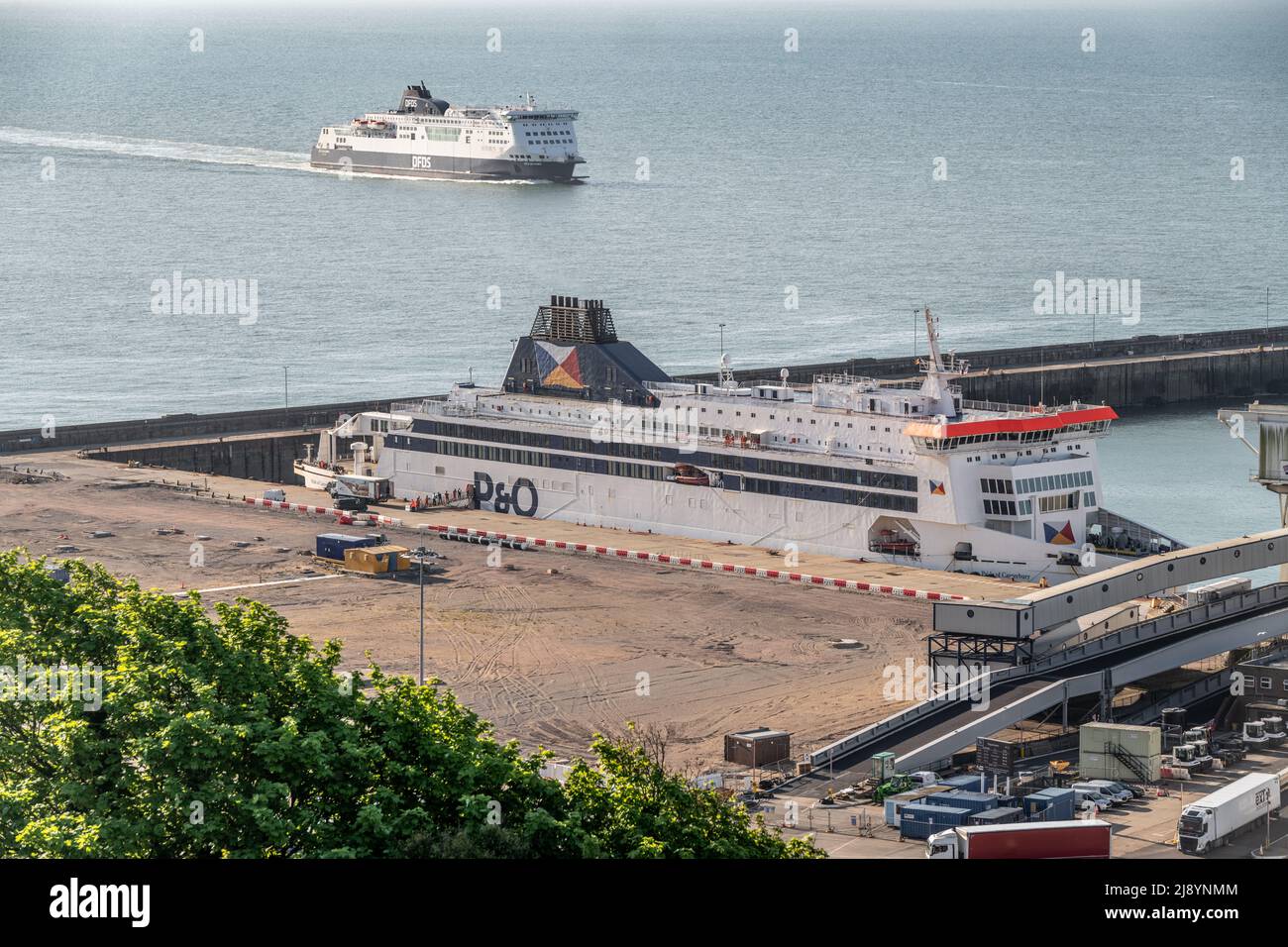 P&o Ferries ormeggiato nel porto di dover dopo che i controlli di sicurezza li hanno trovati un mare degno Foto Stock