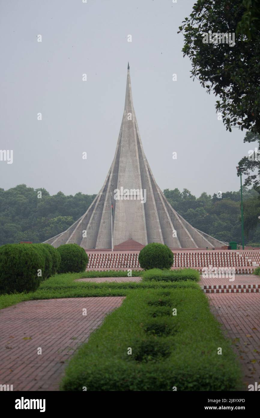 19-Ott-2020 Savar, Dhaka. Jatiyo Sriti Shoudho (National Martyrs' Memorial), Savar Foto Stock