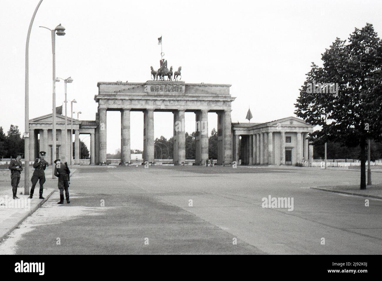 01.06.1967, Berlino, , Repubblica democratica tedesca - la porta di Brandeburgo a Pariser Platz. 00S670601D349CAROEX.JPG [RELEASE MODELLO: NO, RELEASE PROPRIETÀ Foto Stock