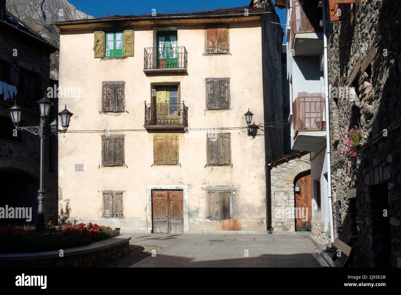 Vecchio edificio pittoresco.Benasque.Pyrenees.Spain Foto Stock