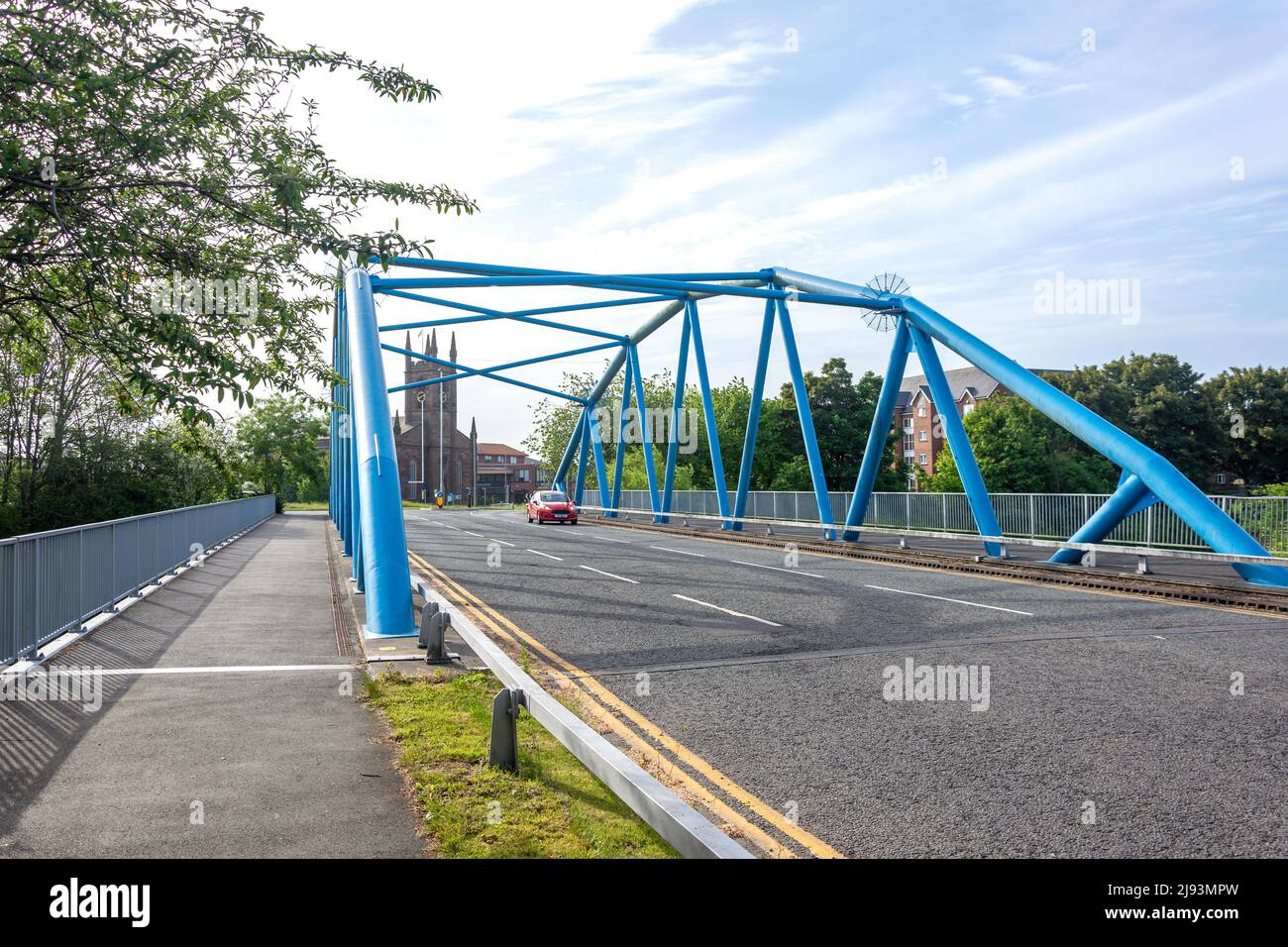 Ponte sul fiume Mersey, Park Boulevard, Square, Warrington, Cheshire, Inghilterra, Regno Unito Foto Stock