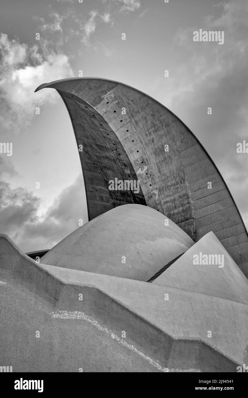 Dettagli in bianco e nero dell'Auditorio de Tenerife, Santa Cruz de Tenerife, Isole Canarie, Spagna Foto Stock