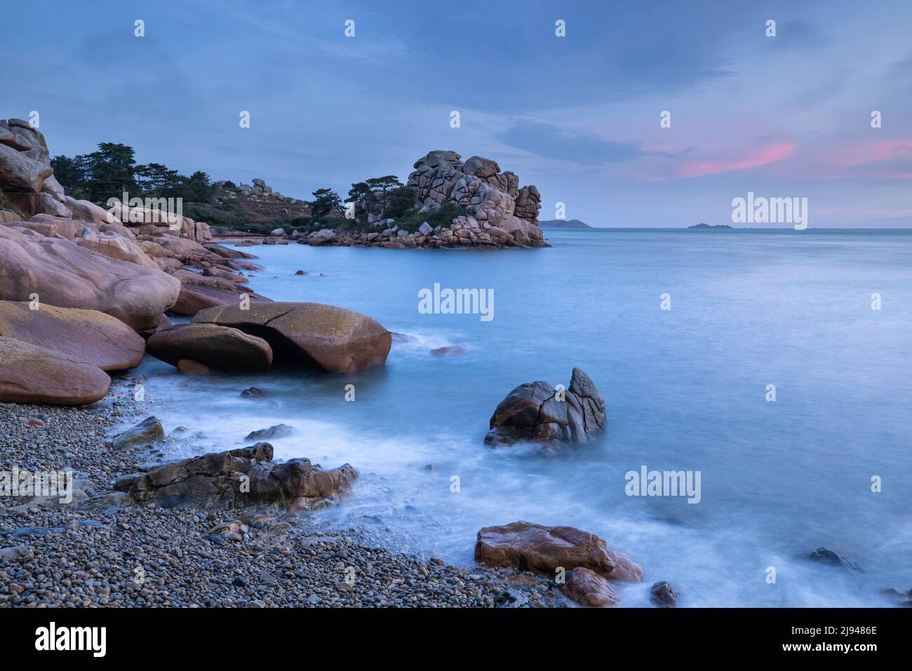 Ploumanac'h all'alba, Côtes-d'Armor, Bretagne, Francia Foto Stock
