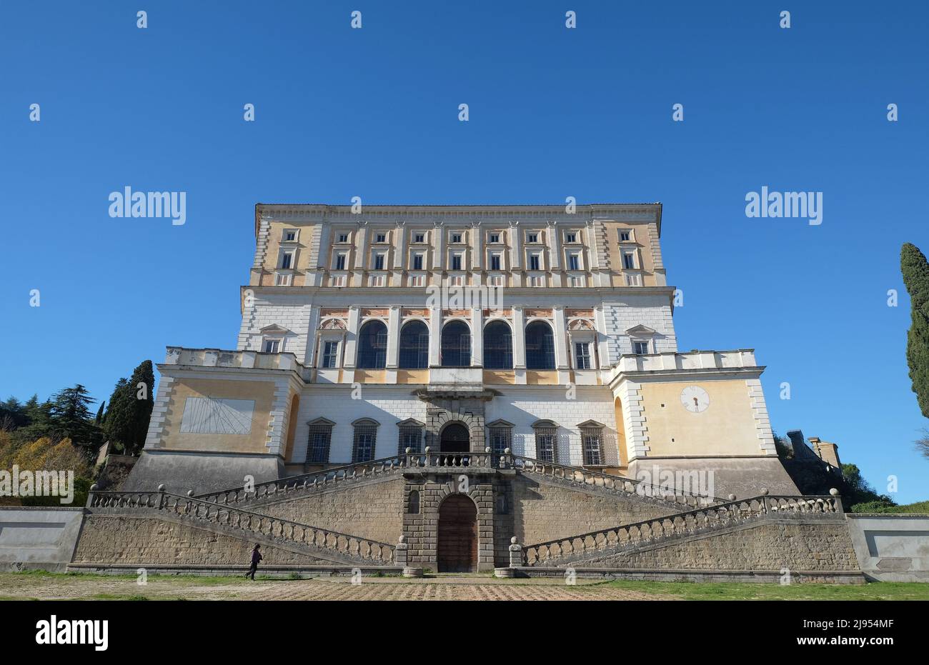 Facciata del Palazzo Farnese Villa Farnese nel comune di Caprarola vicino a Viterbo, Lazio settentrionale, Italia. Foto Stock