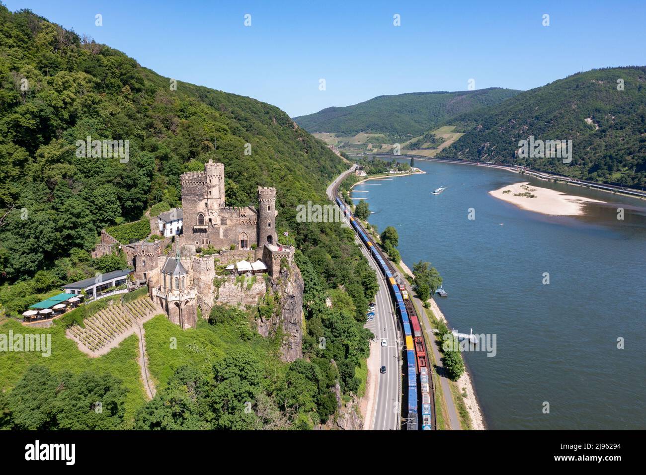 Castello di Rheinstein, Romantik-Schloß Burg Rheinstein, Trechtingshausen, Valle del Reno, Germania Foto Stock