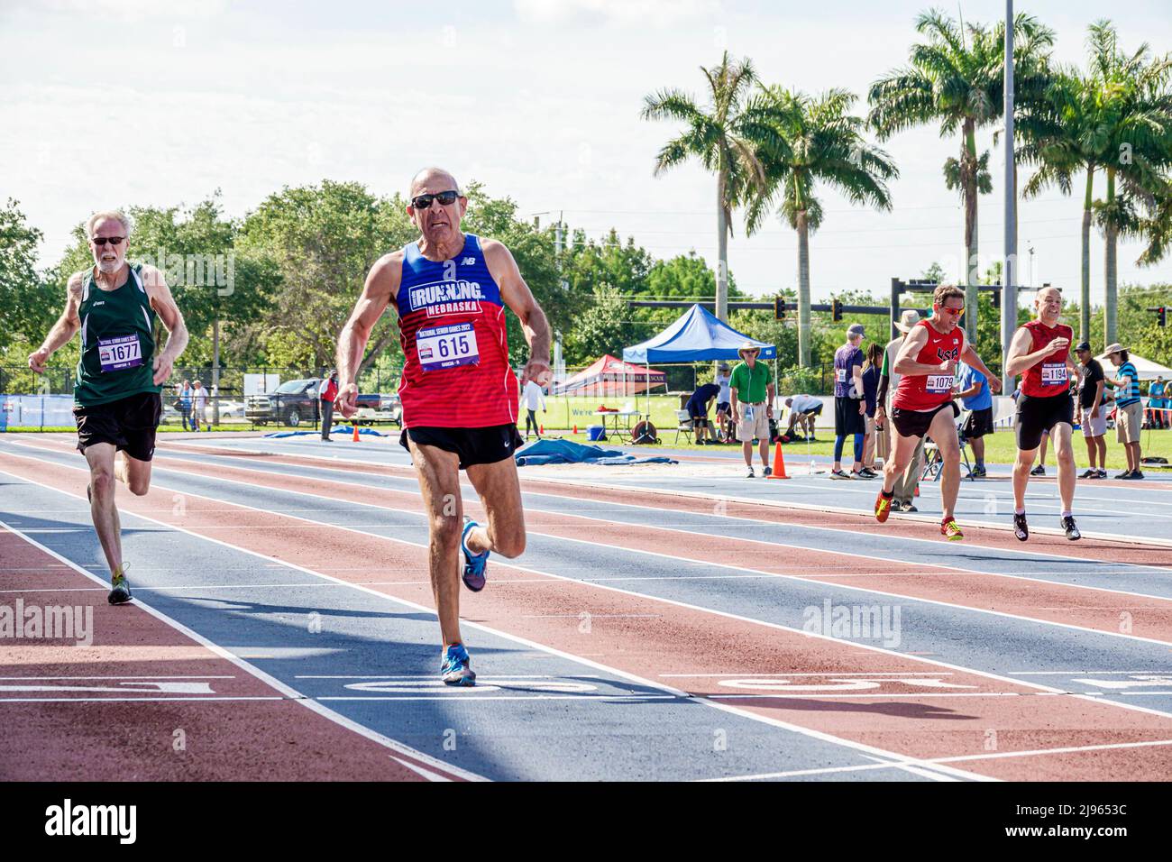 Fort ft. Lauderdale Florida, Ansin Sports Complex Track & Field National Senior Games, Senior Runners uomini corsa concorrenti Foto Stock