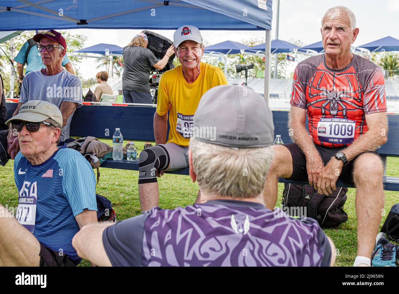 Fort ft. Lauderdale Florida, Ansin Sports Complex Track & Field National Senior Games, uomini anziani concorrenti corridori Foto Stock