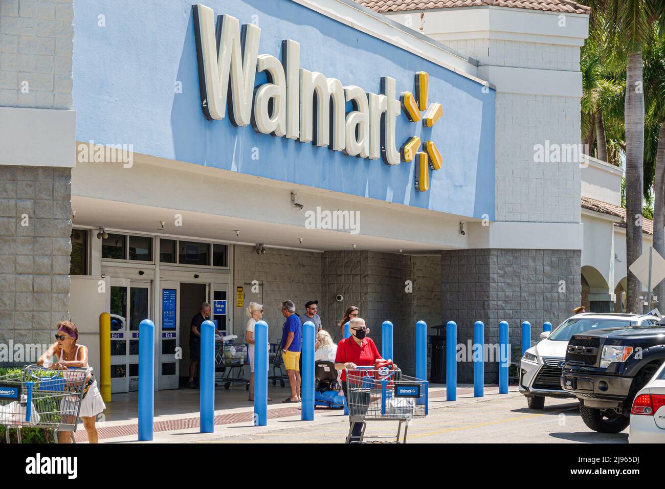 Miami, Florida, Walmart Discount, ingresso ai grandi magazzini fuori dai negozi esterni Foto Stock