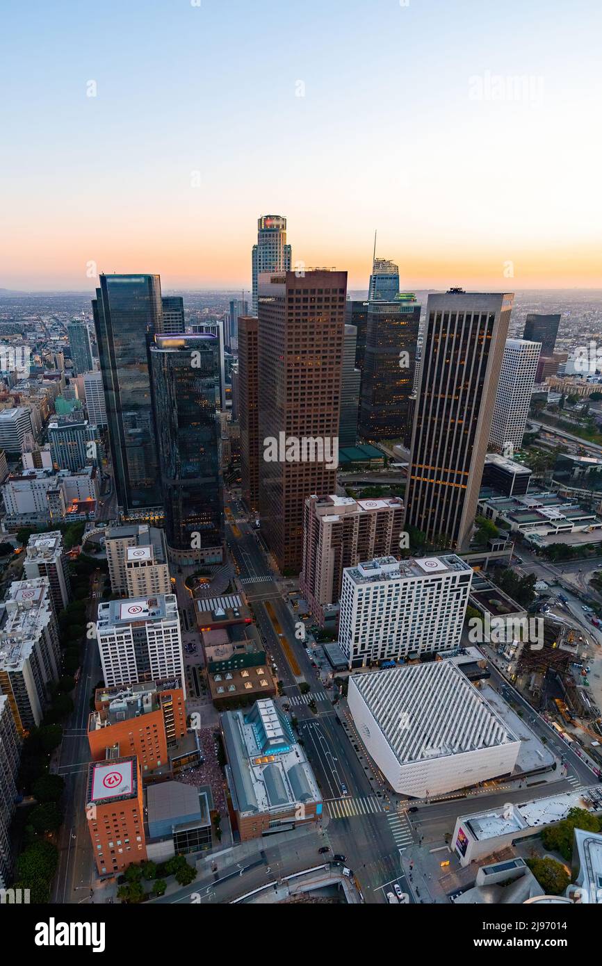 Il quartiere finanziario di Los Angeles dopo il tramonto Foto Stock
