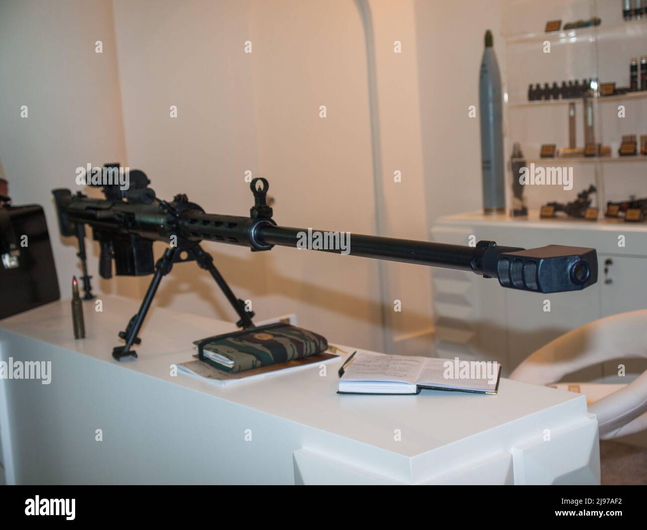 Fucile anti-materiale per cecchino alla mostra militare IDEX 2011 Foto Stock