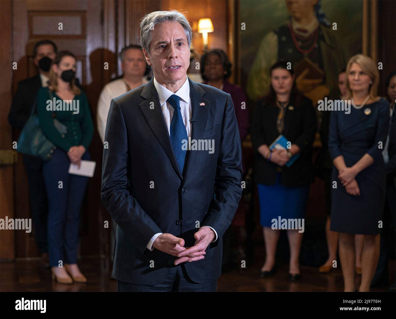 New York City, Stati Uniti d'America. 19 maggio 2022. Il Segretario di Stato degli Stati Uniti Antony Blinken, parla ai media dopo una visita all'Istituto ucraino d'America, 19 maggio 2022 a New York City, New York. Credit: Freddie Everett/Dipartimento di Stato/Alamy Live News Foto Stock