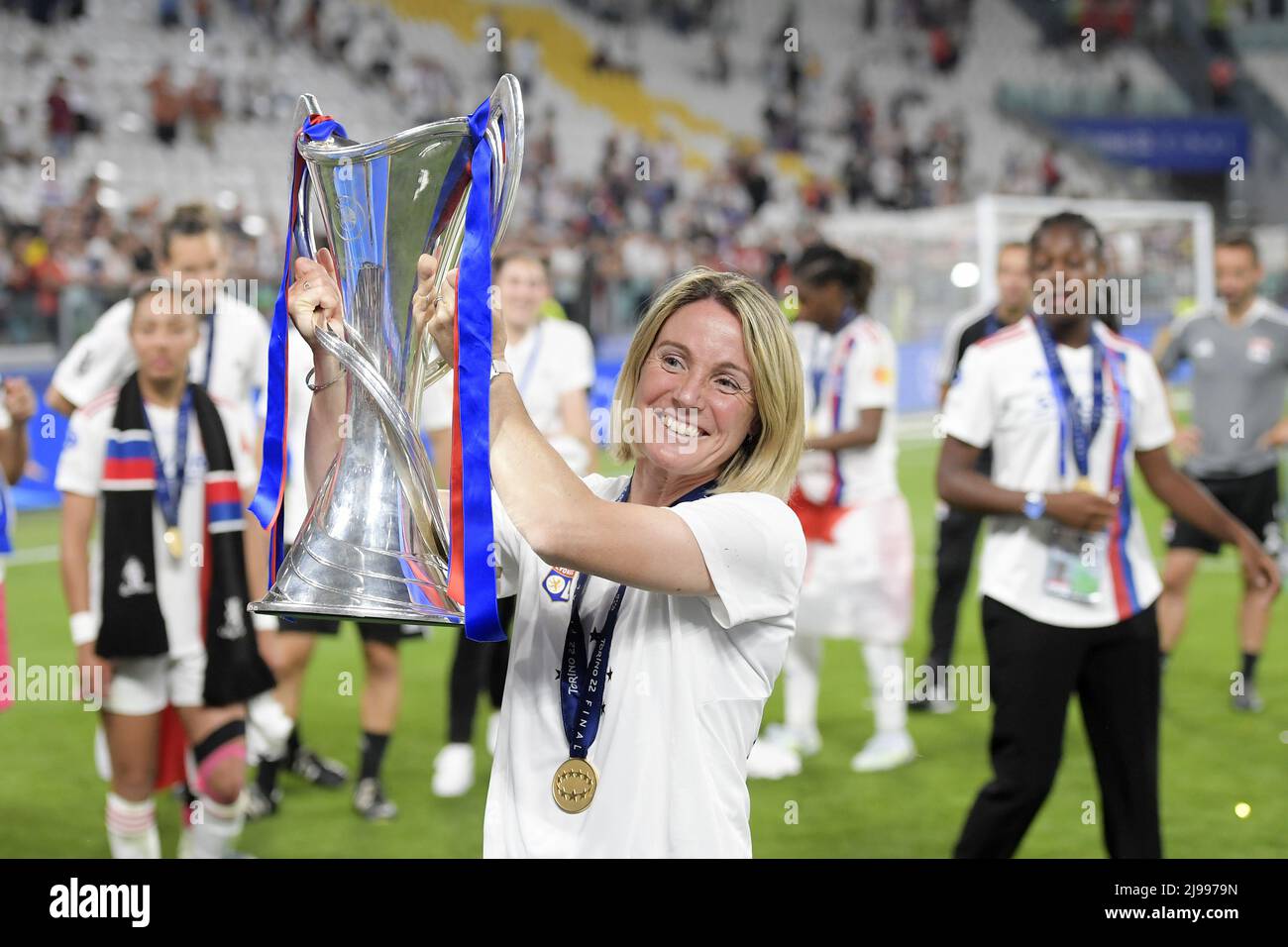 TORINO - Olympique Lyonnais allenatore femminile Sonia Bompasor dopo la finale della UEFA Women's Champions League tra il Barcelona FC e l'Olympique Lyon allo Stadio Juventus il 21 maggio 2022 a Torino. ANP | ALTEZZA OLANDESE | GERRIT DA COLONIA Foto Stock