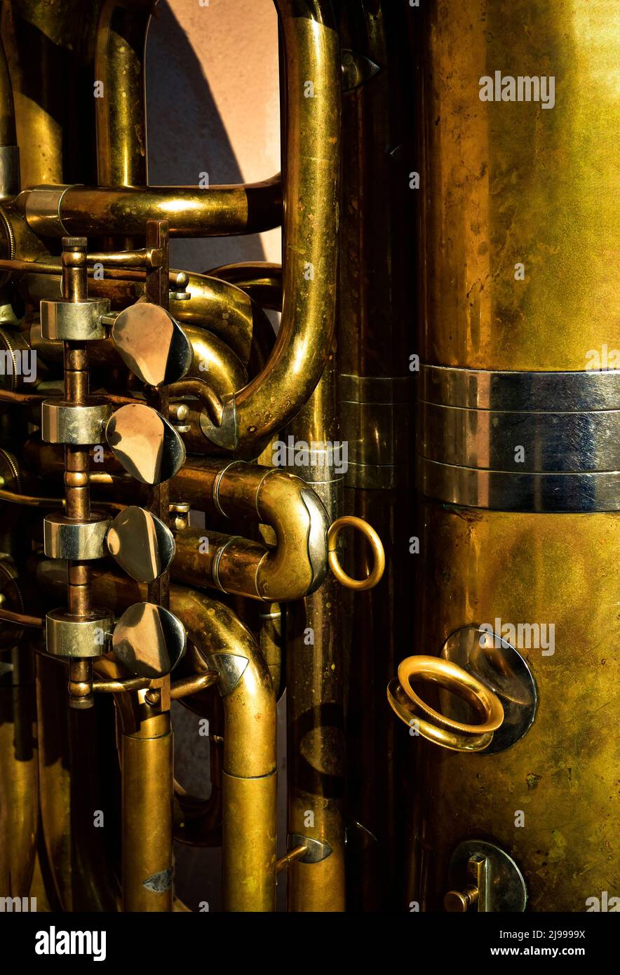 dettaglio di sfondo astratto di uno strumento musicale in ottone Foto Stock