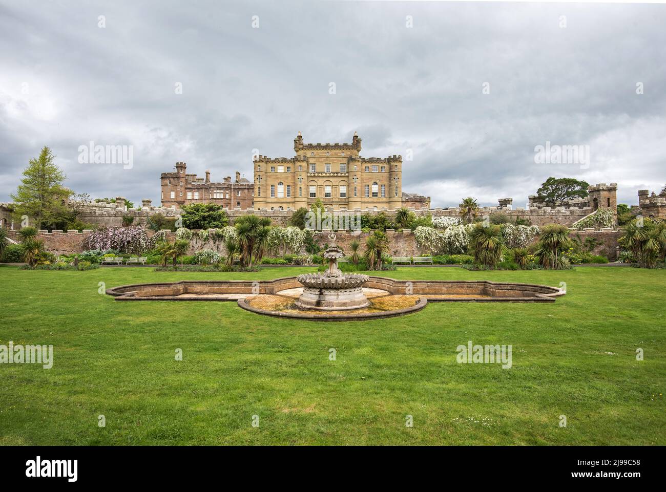 Culzean Castle & Country Park a Dumfries & Galloway Maybole, Carrick, sulla costa dell'Ayrshire della Scozia, Regno Unito. Fiducia nazionale per la Scozia Foto Stock