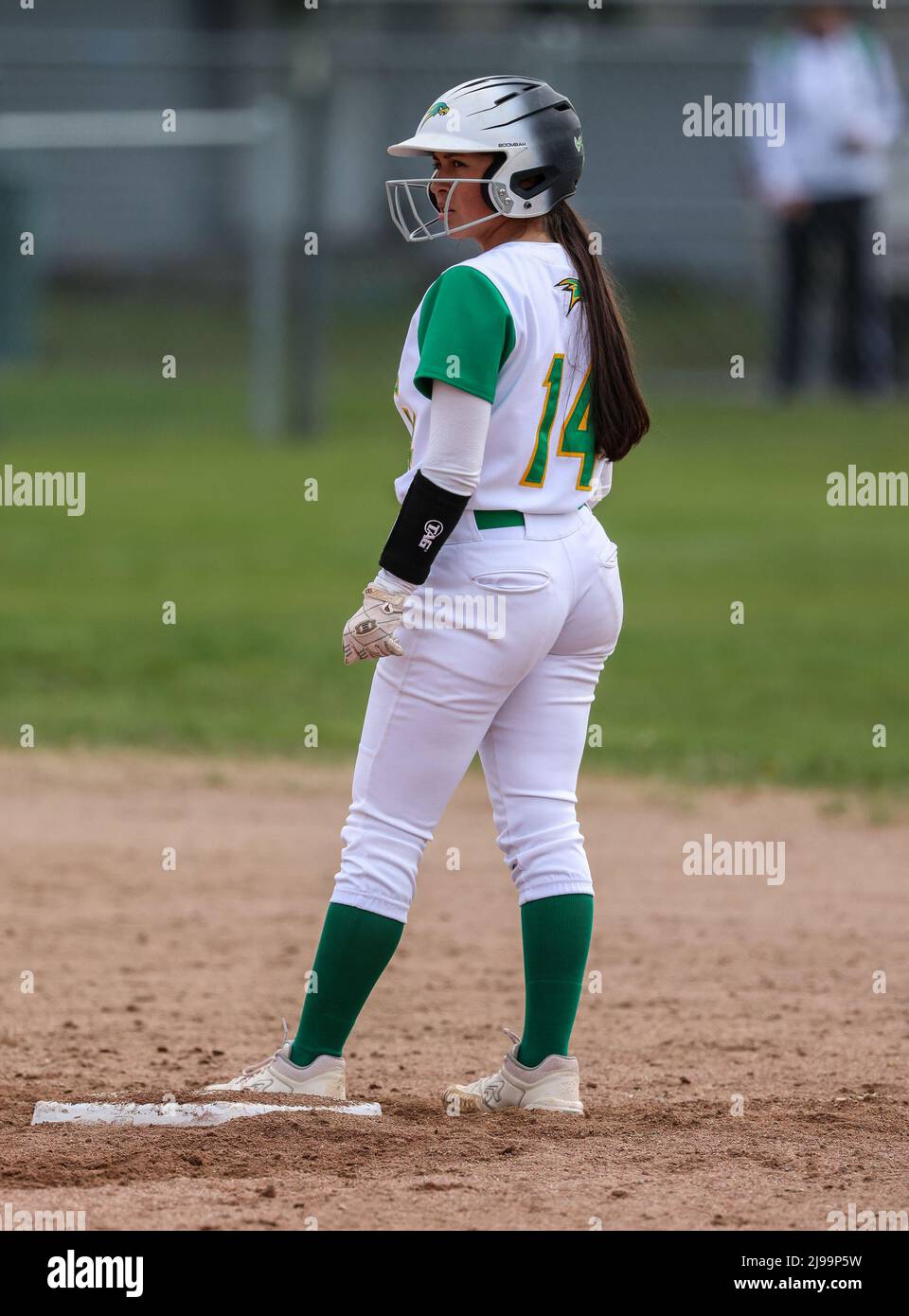 Azione softball con Bishop Kelly vs Lakeside High School a Post Falls, Idaho. Foto Stock