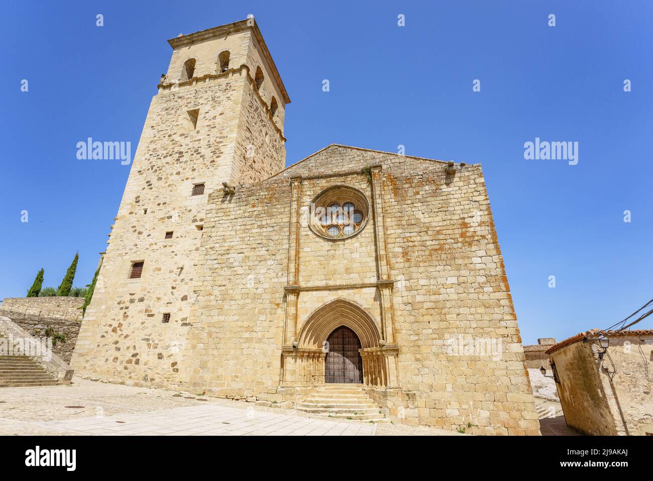 Santa Maria la Mayor è una chiesa in stile romanico-gotico a Trujillo, Estremadura, Spagna Foto Stock