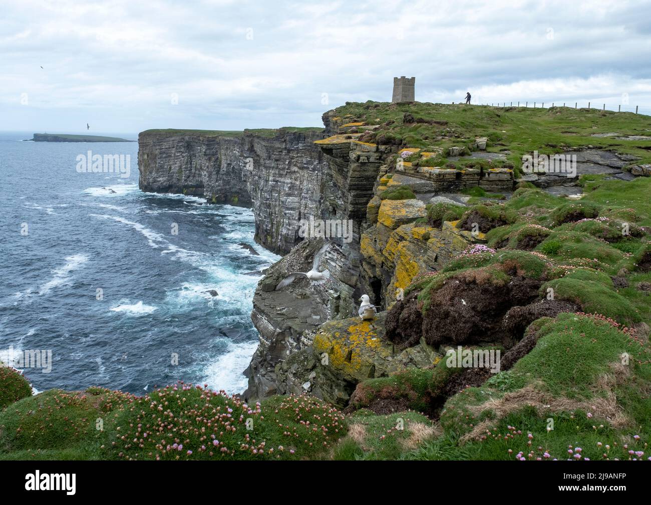 Marwick testa e il memoriale di Kitchener, isole Orcadi Scozia, Regno Unito Foto Stock