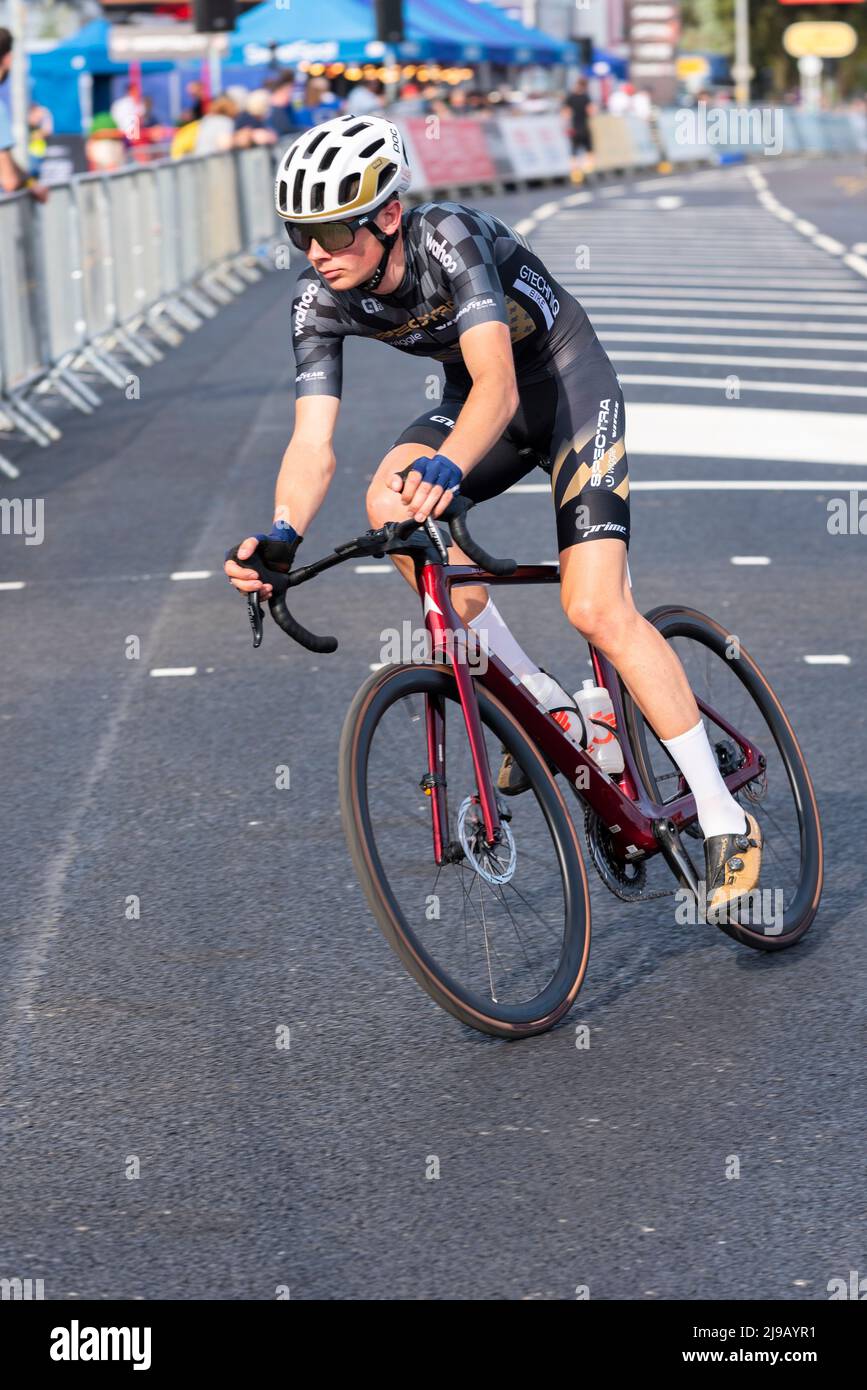 Del Team Spectra Wiggle che corre nella gara ciclistica Sportsbreaks Tour Series round five a Clacton on Sea, Essex, Regno Unito. Criterium Foto Stock