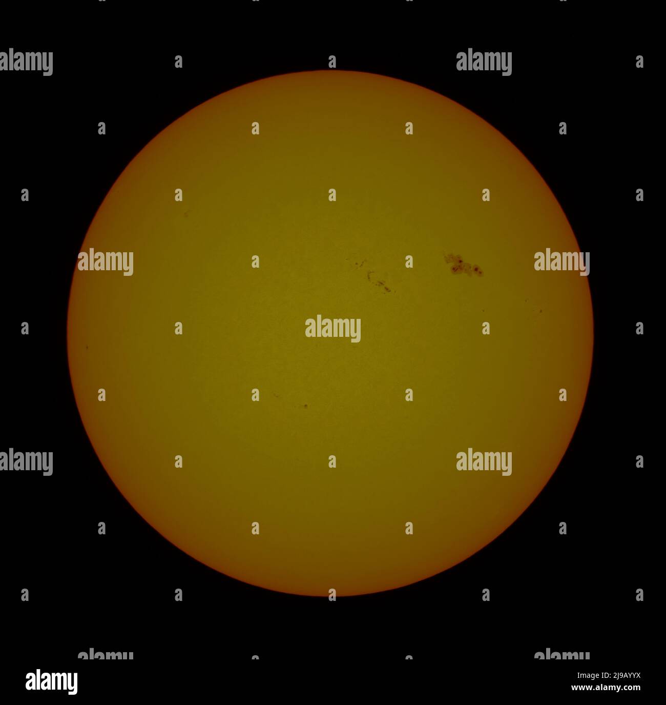 Londra, Regno Unito. 22 maggio 2022. Massive Sunspot 3014 sulla superficie solare, uno dei più grandi per Solar Cycle 25, attualmente in corso. Credit: Malcolm Park/Alamy Foto Stock