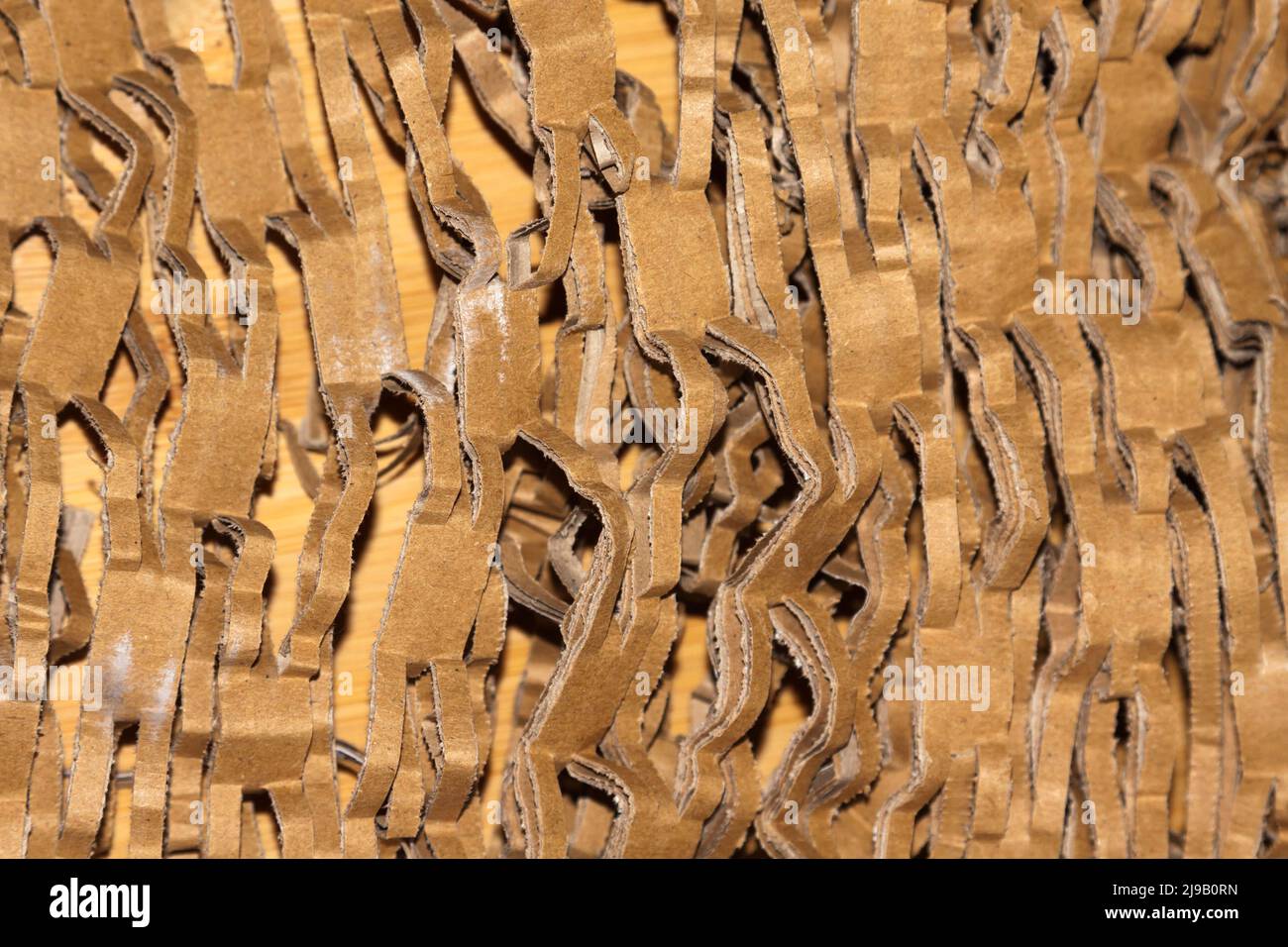 Cartone tagliato all'interno di una scatola di cartone Foto Stock