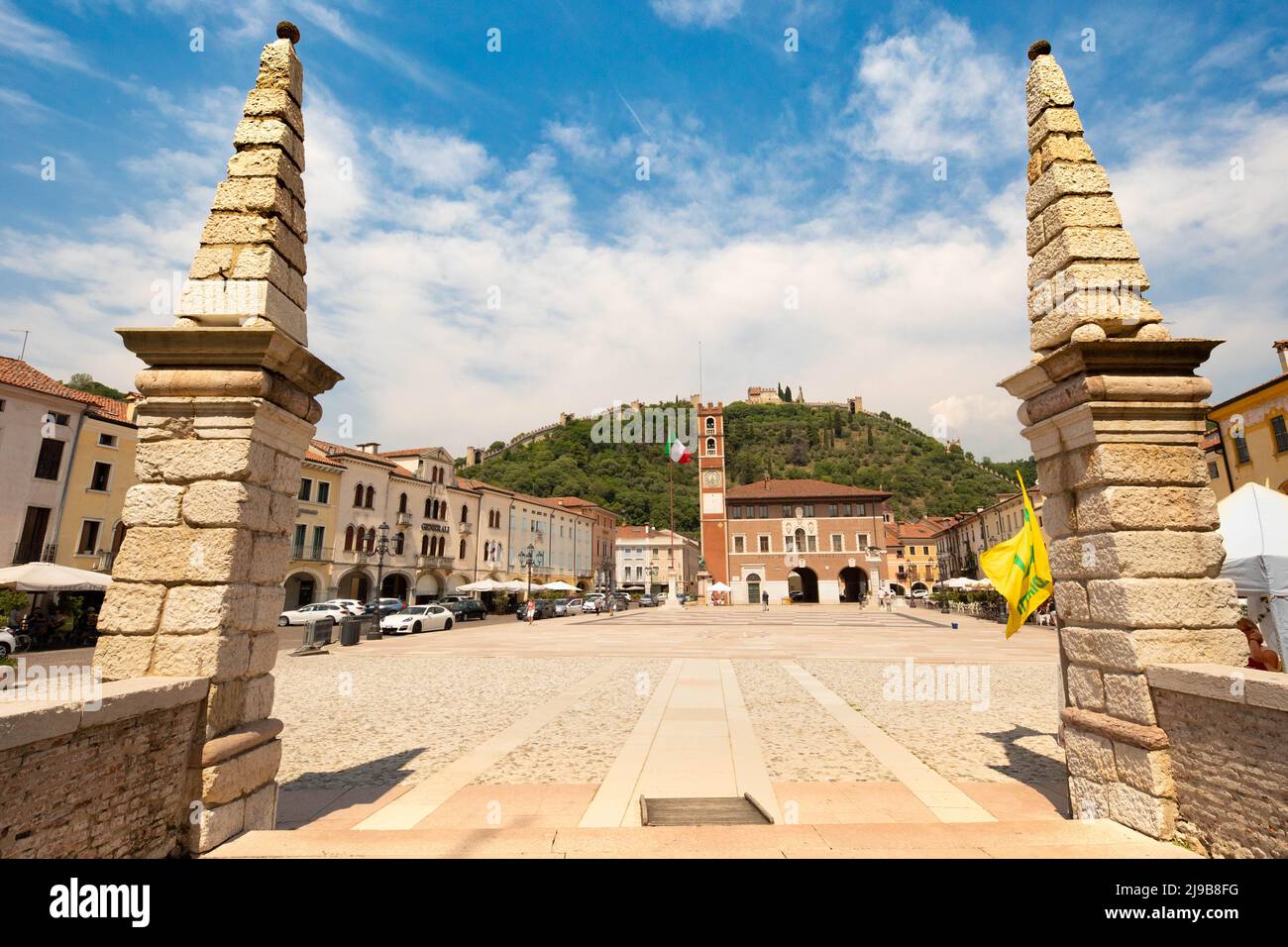 Marostica e Piazza degli Scacchi vista dal Castello inferiore Foto Stock