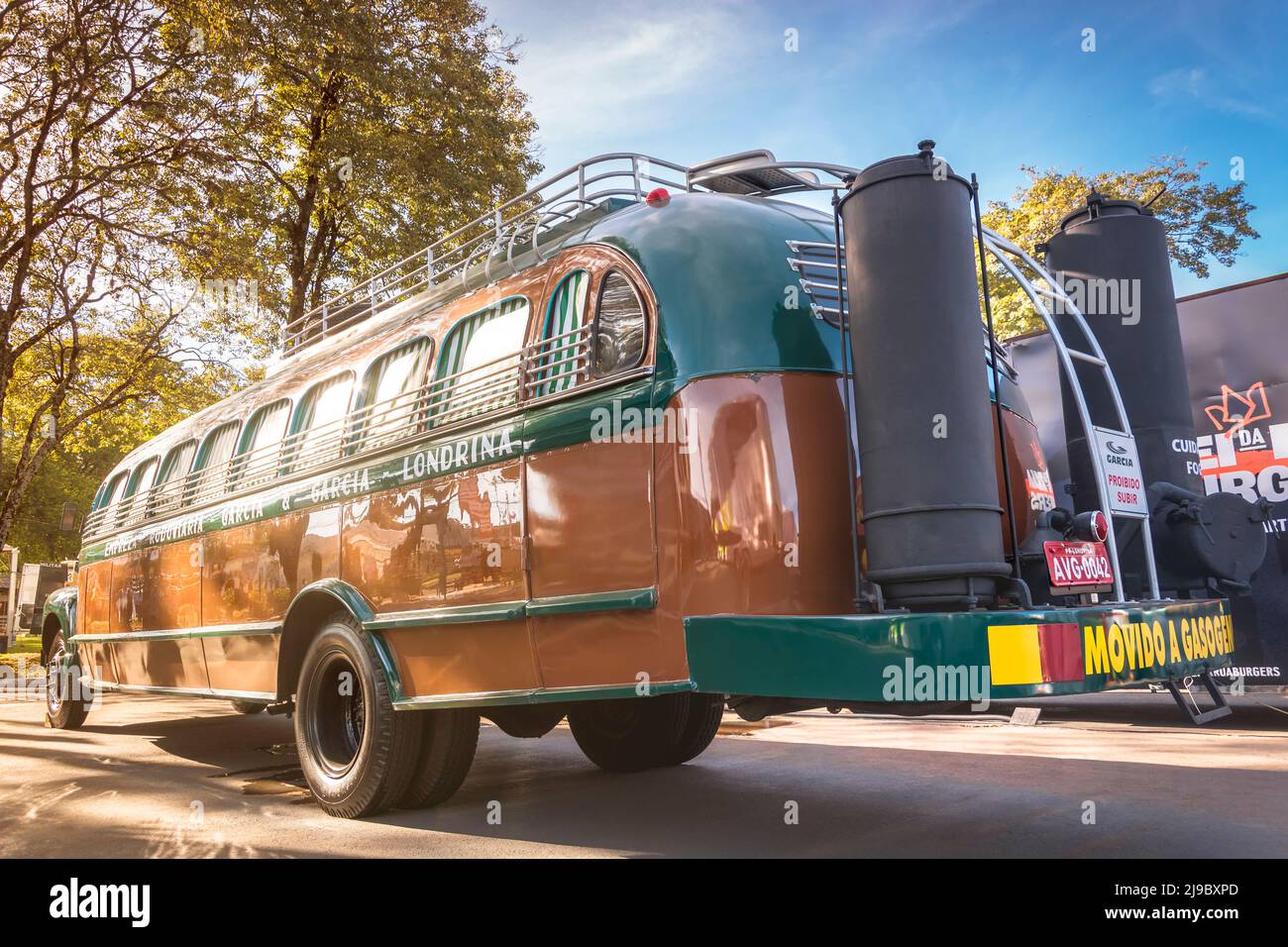 Veicolo vecchio in mostra presso il parco esposizioni nella città di Londrina, Brasile. Foto Stock