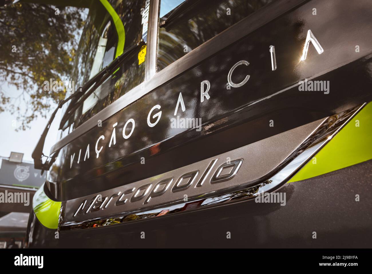 Veicolo Marcopolo Paradiso G8 1800 DD Mercedes-Benz O500 RSDD (2022), in mostra presso il parco fieristico della città di Londrina, Brasile. Foto Stock