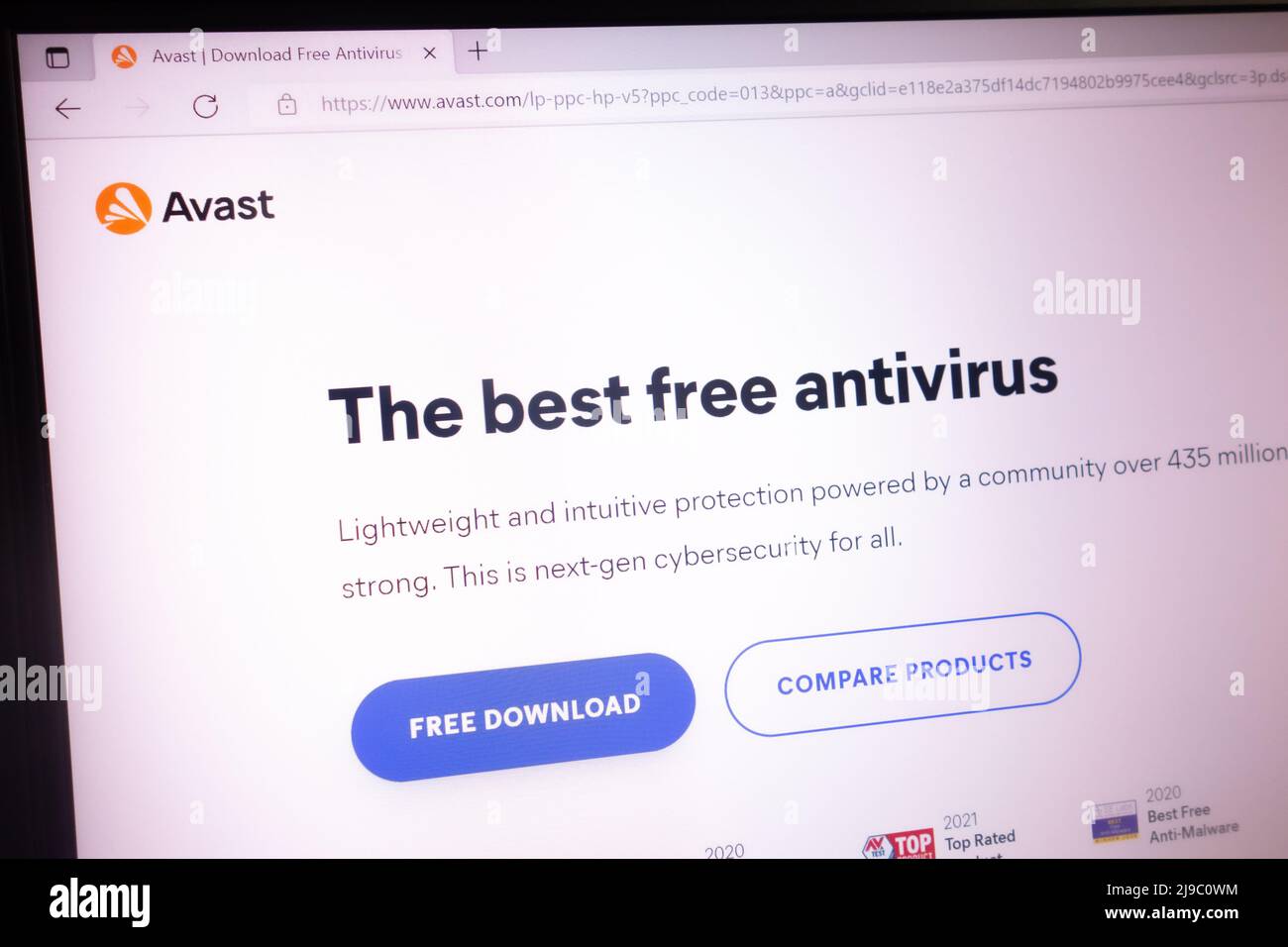 KONSKIE, POLONIA - 21 maggio 2022: Sito www.avast.com visualizzato sullo schermo del laptop. Avast Software è una società ceca di software per la cybersicurezza Foto Stock