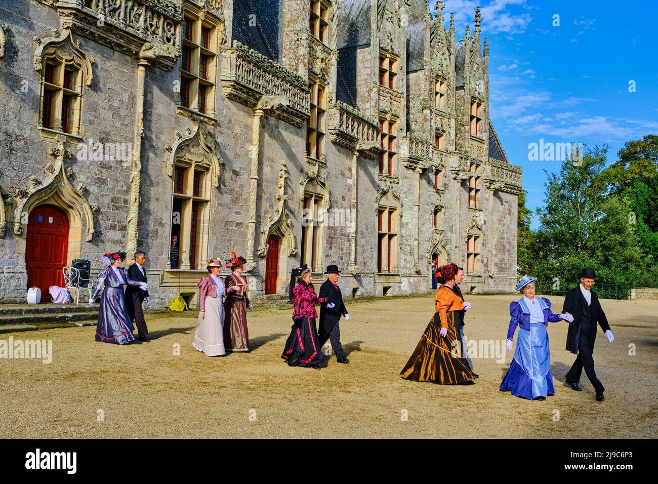 Francia, Morbihan (56), passo sulla strada per San Giacomo di Compostela, borgo medievale di Josselin, il fiammeggiante gotico castello di Josselin al ° Foto Stock