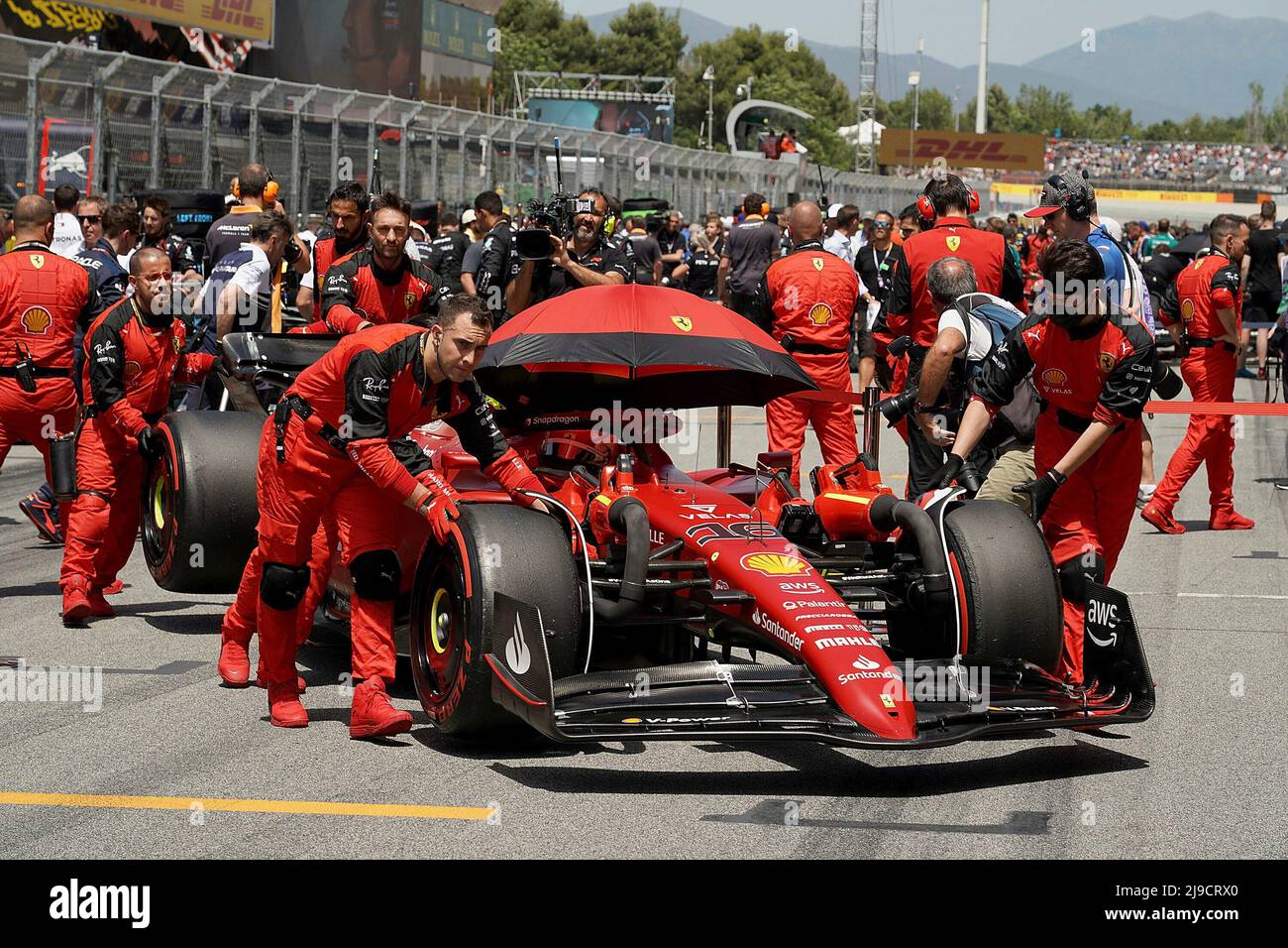 Barcellona, spagnolo. 22nd maggio 2022. 05/22/2022, Circuit de Catalunya, Barcellona, F1 Gran Premio di Spagna Pirelli 2022, nella foto Charles Leclerc (MCO), Scuderia Ferrari Credit: dpa/Alamy Live News Foto Stock