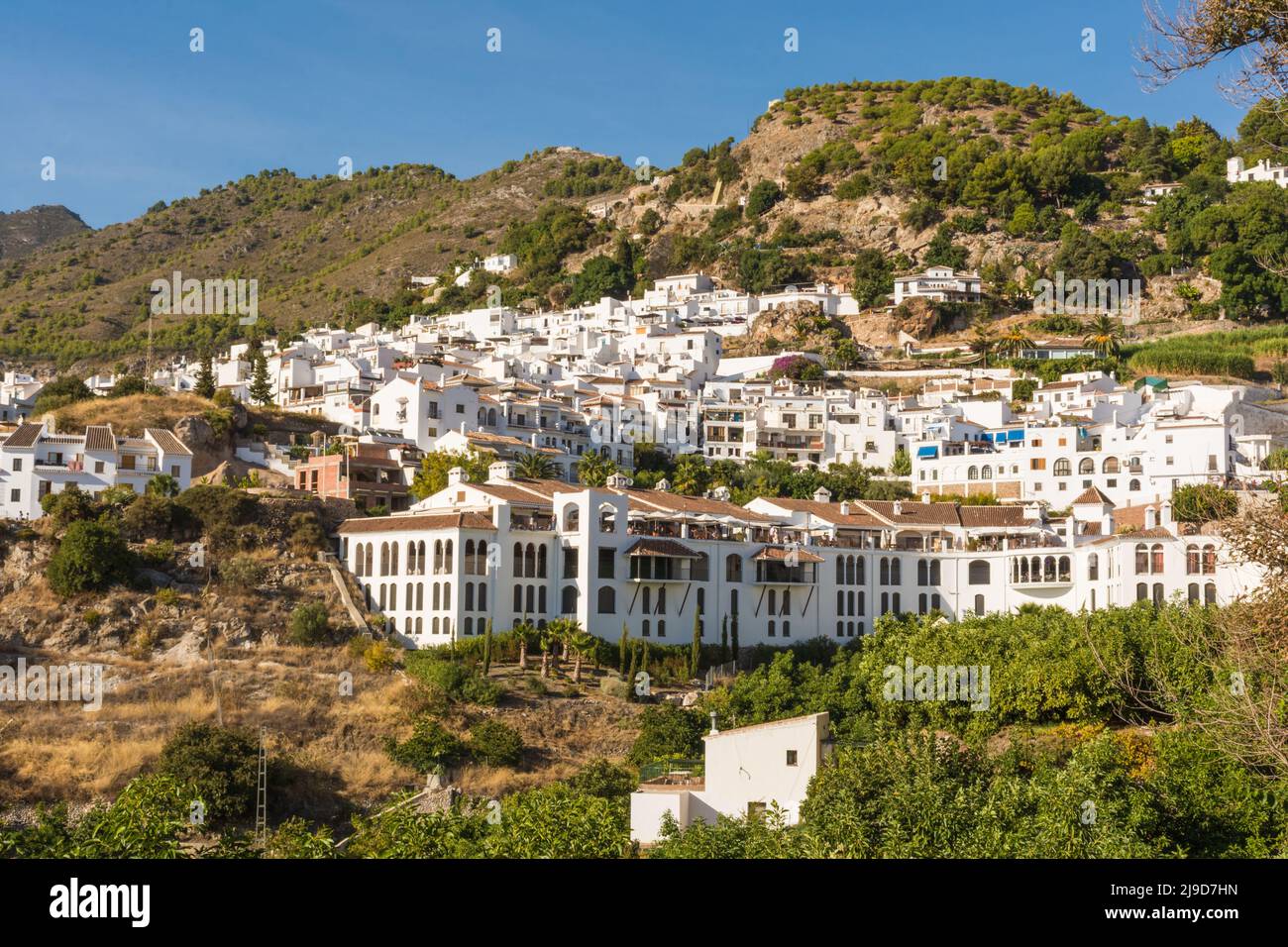 Vista di Frigiliana, villaggio montano in Costa del Sol. Malaga, Andalusia, Spagna Foto Stock