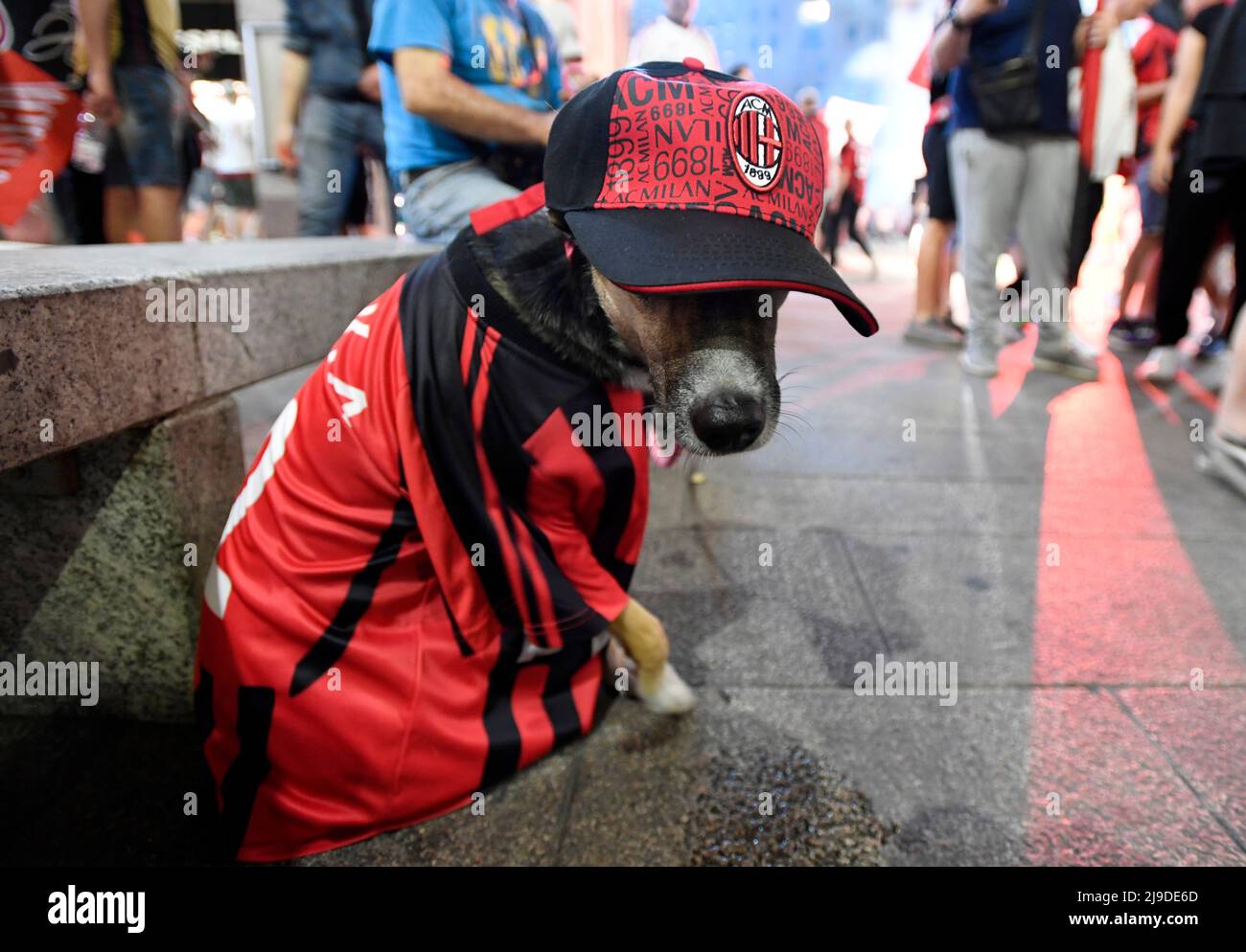 Maglia del milán immagini e fotografie stock ad alta risoluzione - Alamy