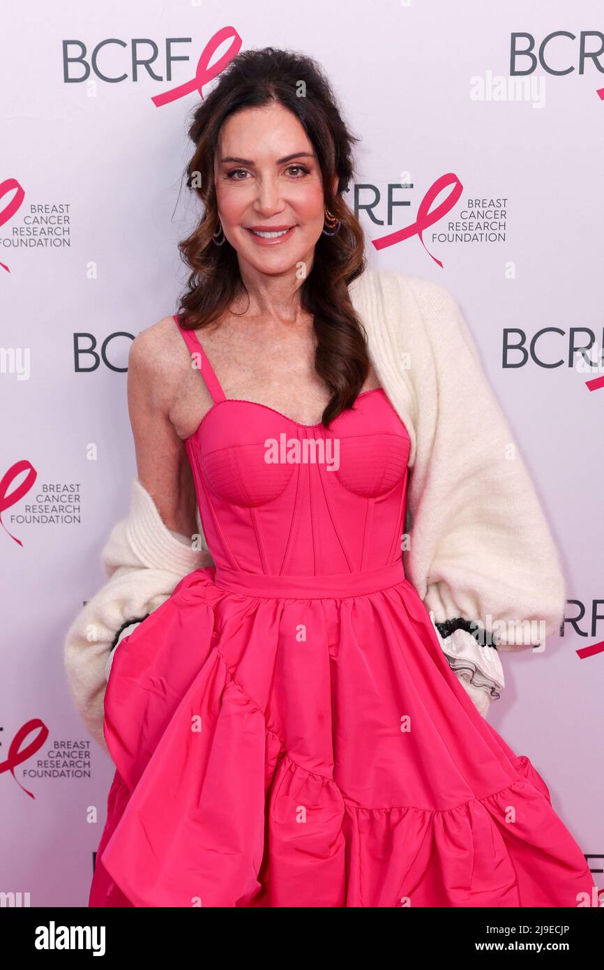 NEW YORK - MAGGIO 10: Lois Robbins partecipa al Breast Cancer Research Foundation Hot Pink Party al Glasshouse il 10 maggio 2022 a New York City Foto Stock