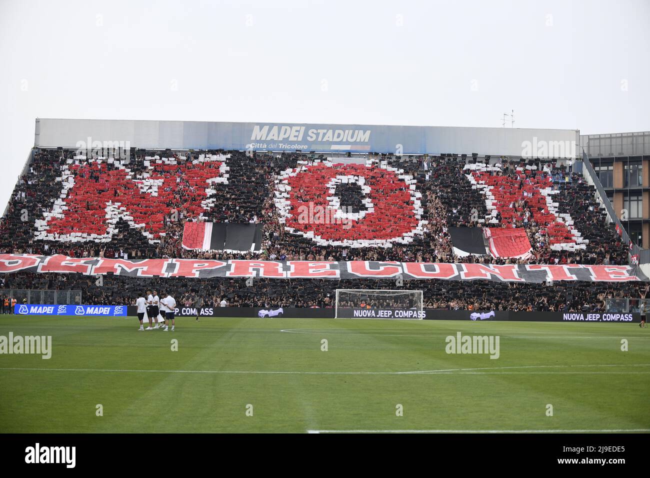 Reggio Emilia, Italia. 22nd maggio 2022. Sostenitori (Milano) Durante la Serie Italiana Una partita tra Sassuolo 0-3 Milano allo Stadio Mapei il 22 maggio 2022 a Reggio Emilia. (Foto di Maurizio Borsari/AFLO) Foto Stock