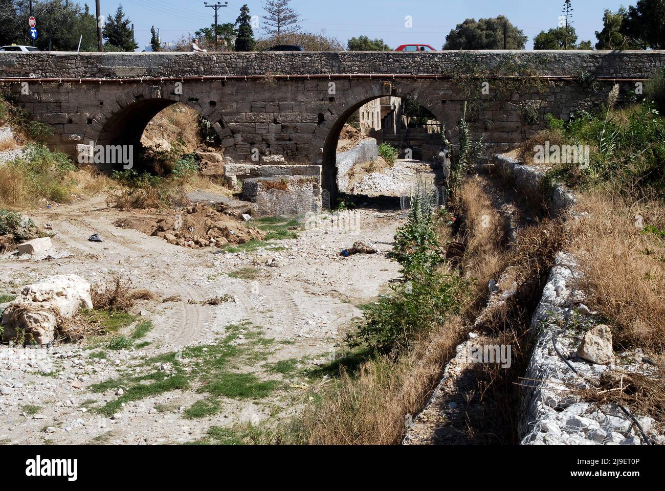 Grecia, Dodecaneso, isola di Rodi antico ponte di pietra nella città di Rodi Foto Stock